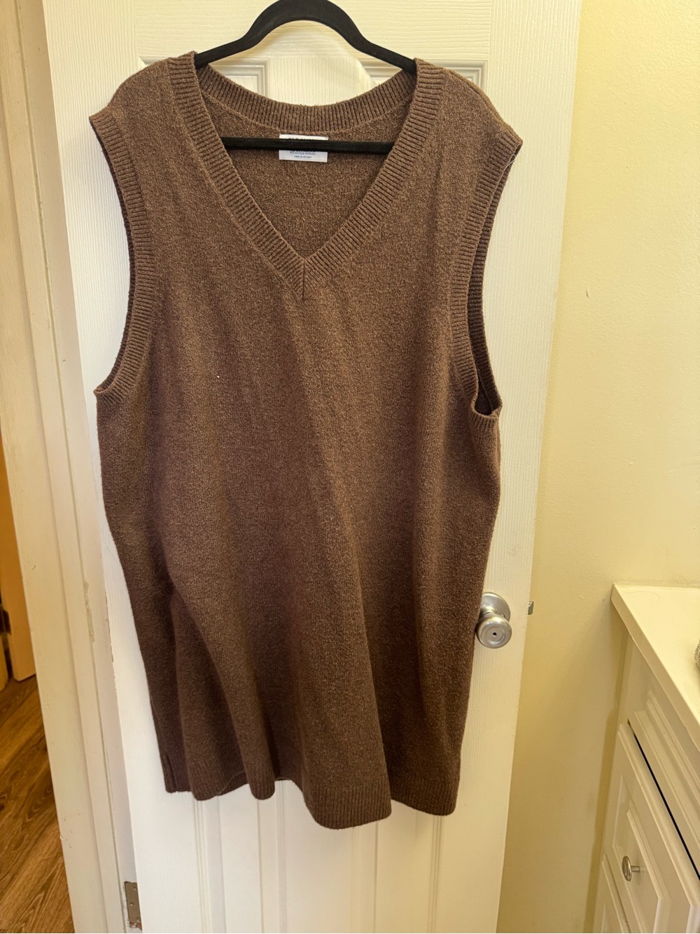 Old Navy Brown V-Neck Knit Sleeveless Tunic
